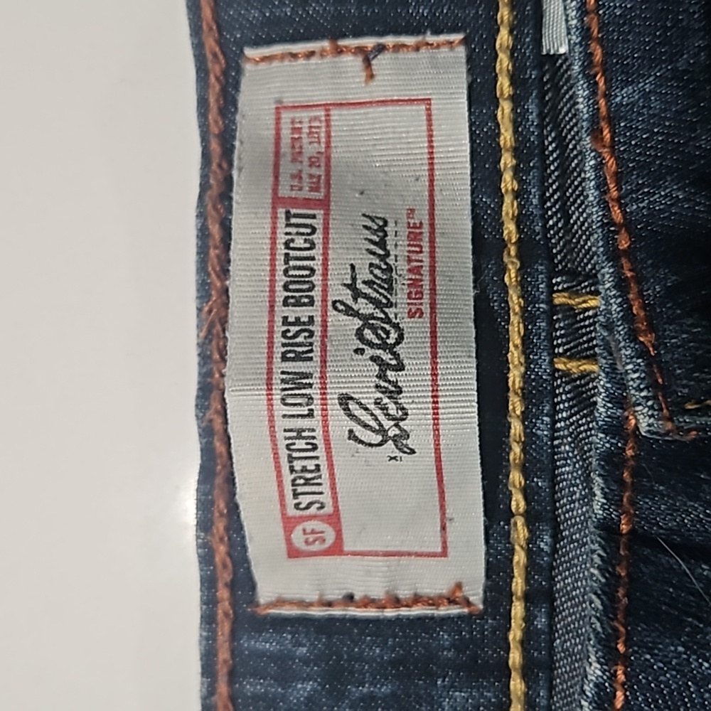 LEVI SIGNATURE STRETCH LOW RISE BOOTCUT - Picture 3 of 9
